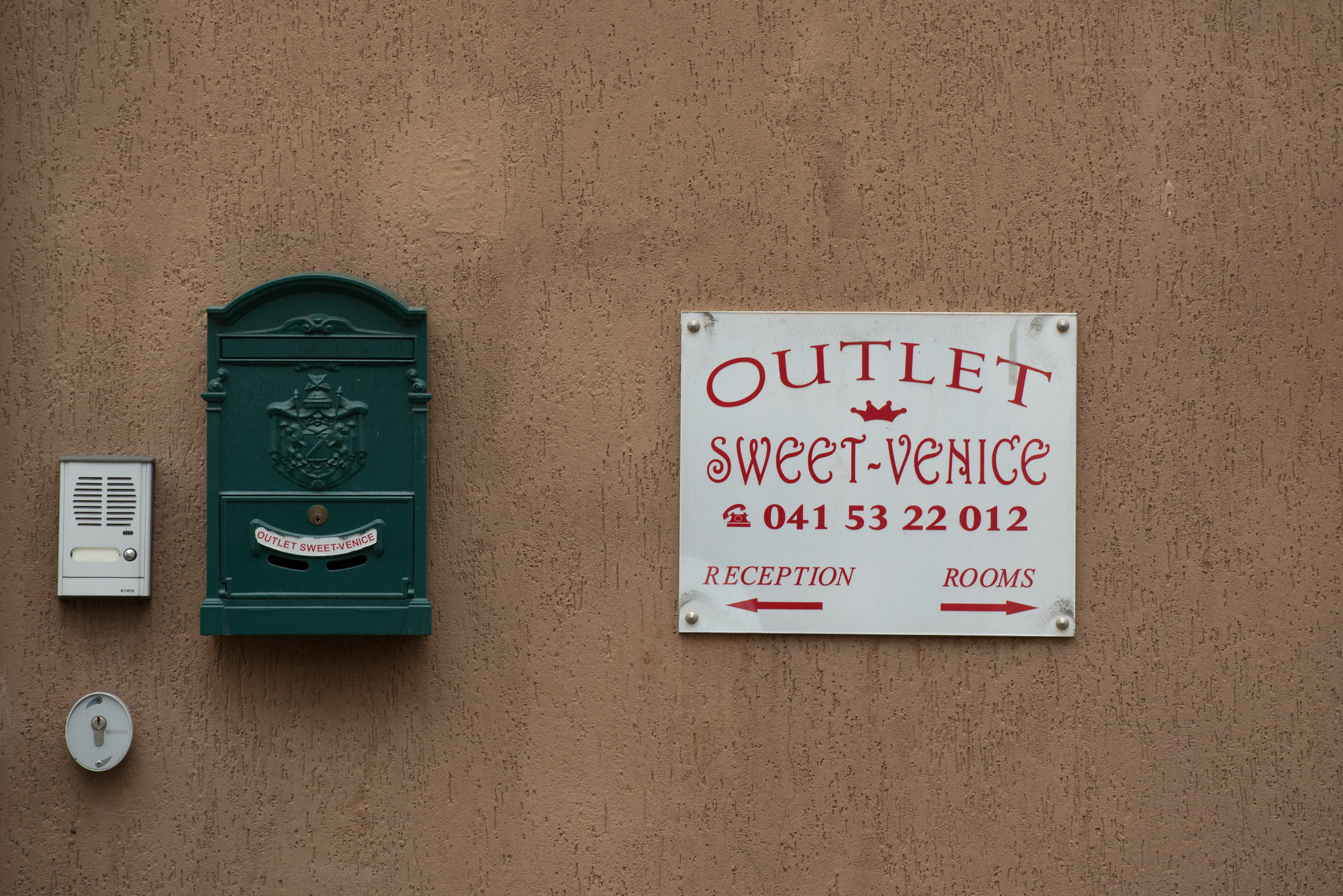 Outlet Sweet Venice Hotel Местре Екстериор снимка